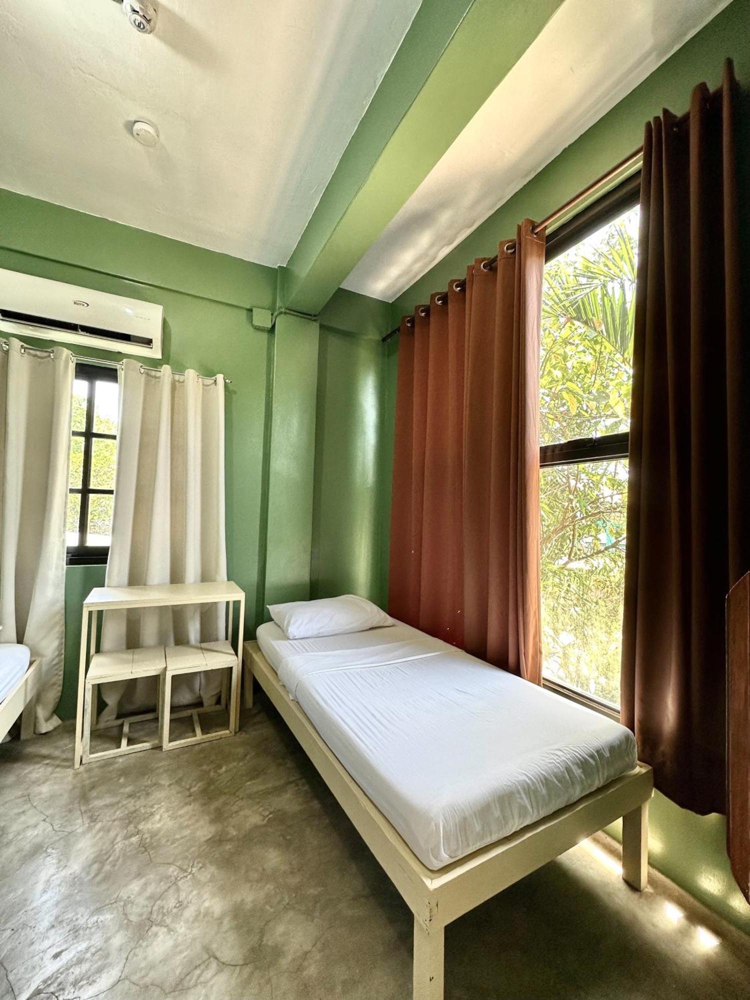 Dayon Hostel Coron Exterior foto